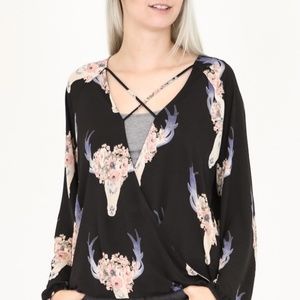 Long sleeve bull's head print top